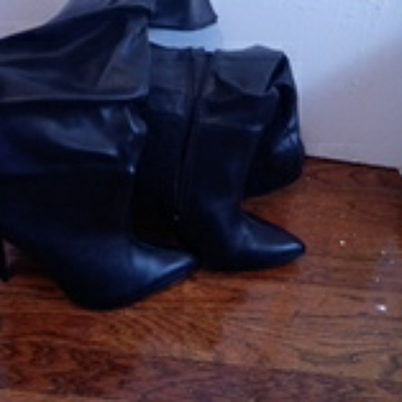 Boots/shoes - Picture 2 of 5